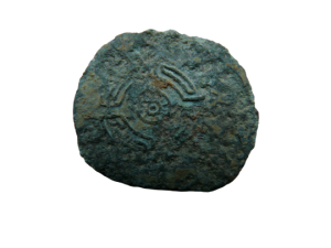 Moeda "Caetra" en bronce | 
Castriño de Bendoiro | 
Recuperada en escavación de foxo ES39.